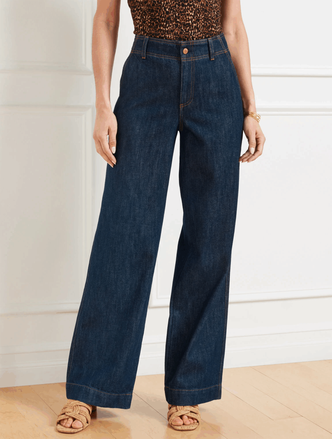 WHAT JEANS TO WEAR THIS FALL TO LOOK STYLISH